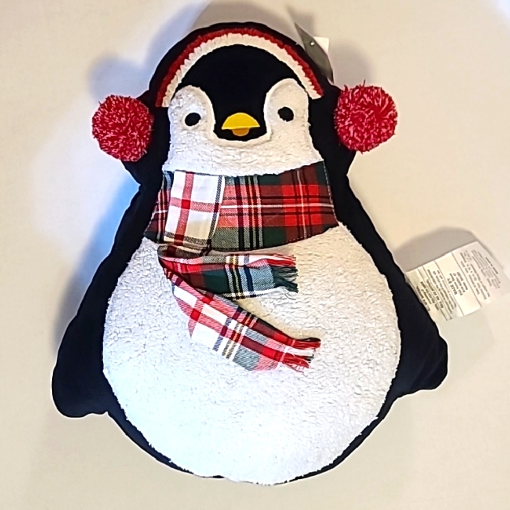 New Balsam & Fir Trading Co Penguin Throw Pillow